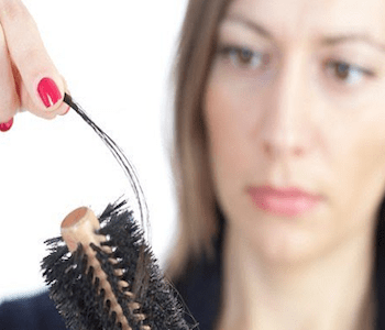 queda de cabelo devido a ferro baixo e ferritina